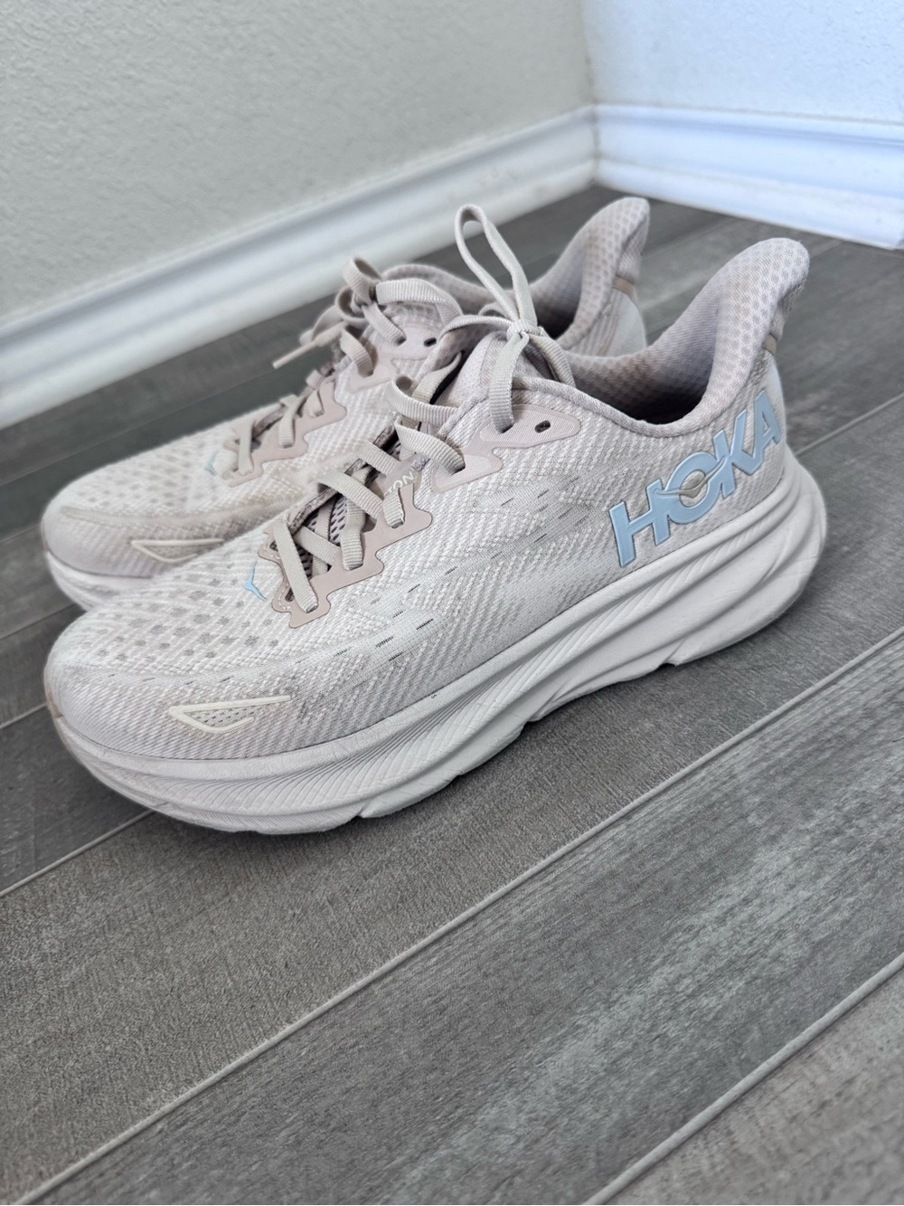 Hoka One One Clifton 9 Running Shoes